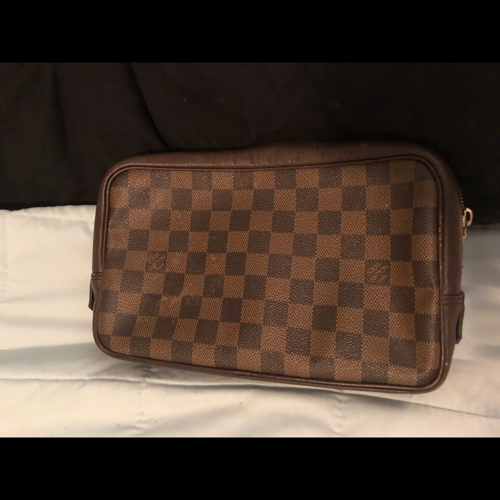 LV Cosmetic Trousse Toilet Brown Damier Ébène